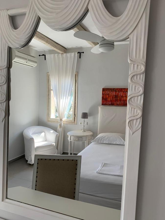 Speires Suites Irakleia  Exterior foto