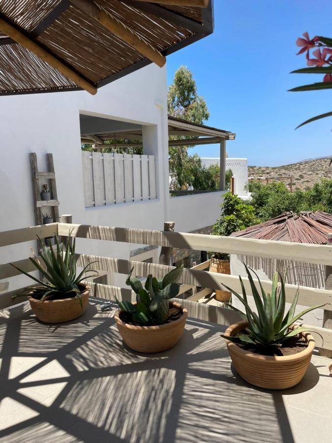 Speires Suites Irakleia  Exterior foto