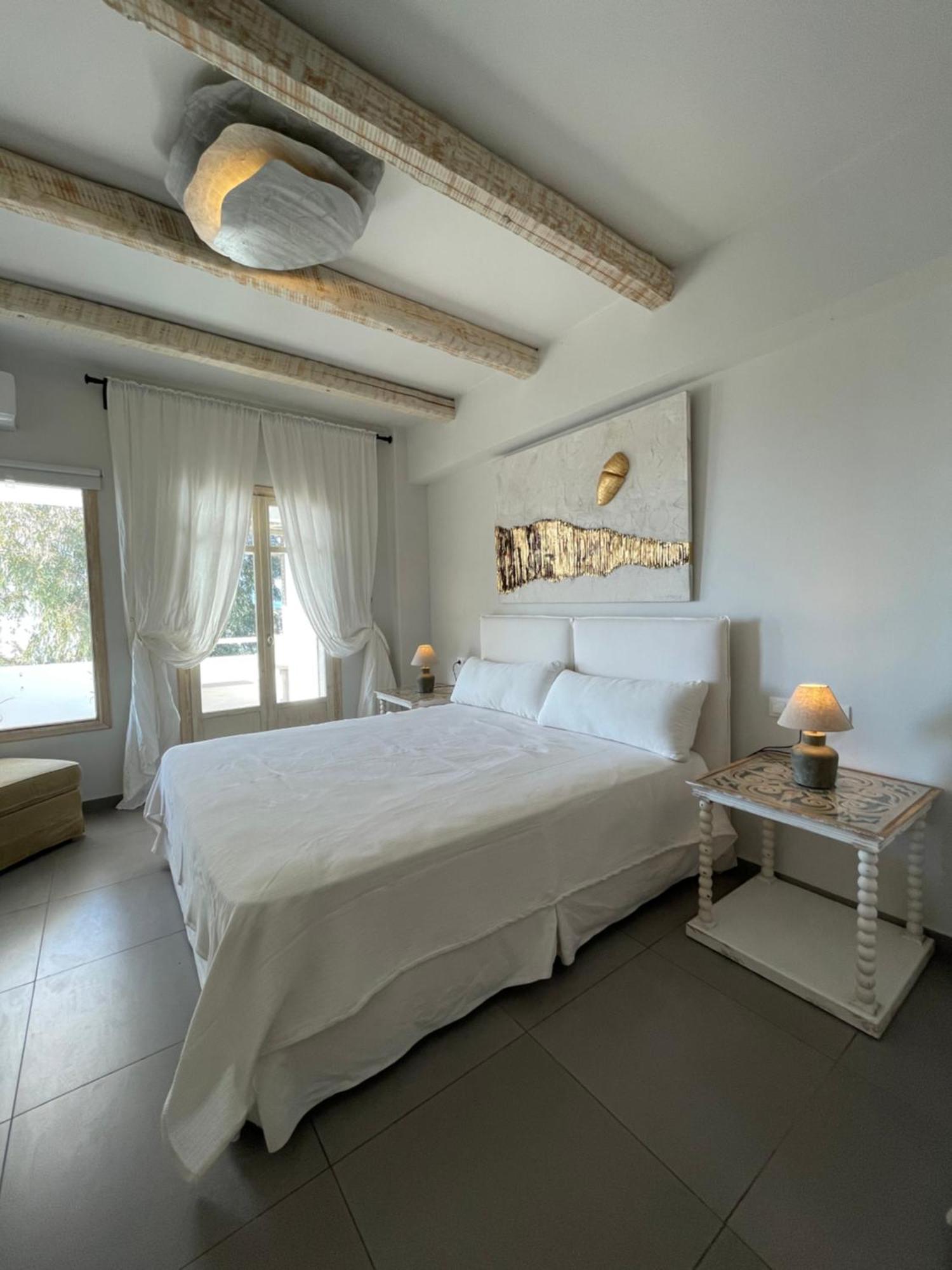 Speires Suites Irakleia  Exterior foto