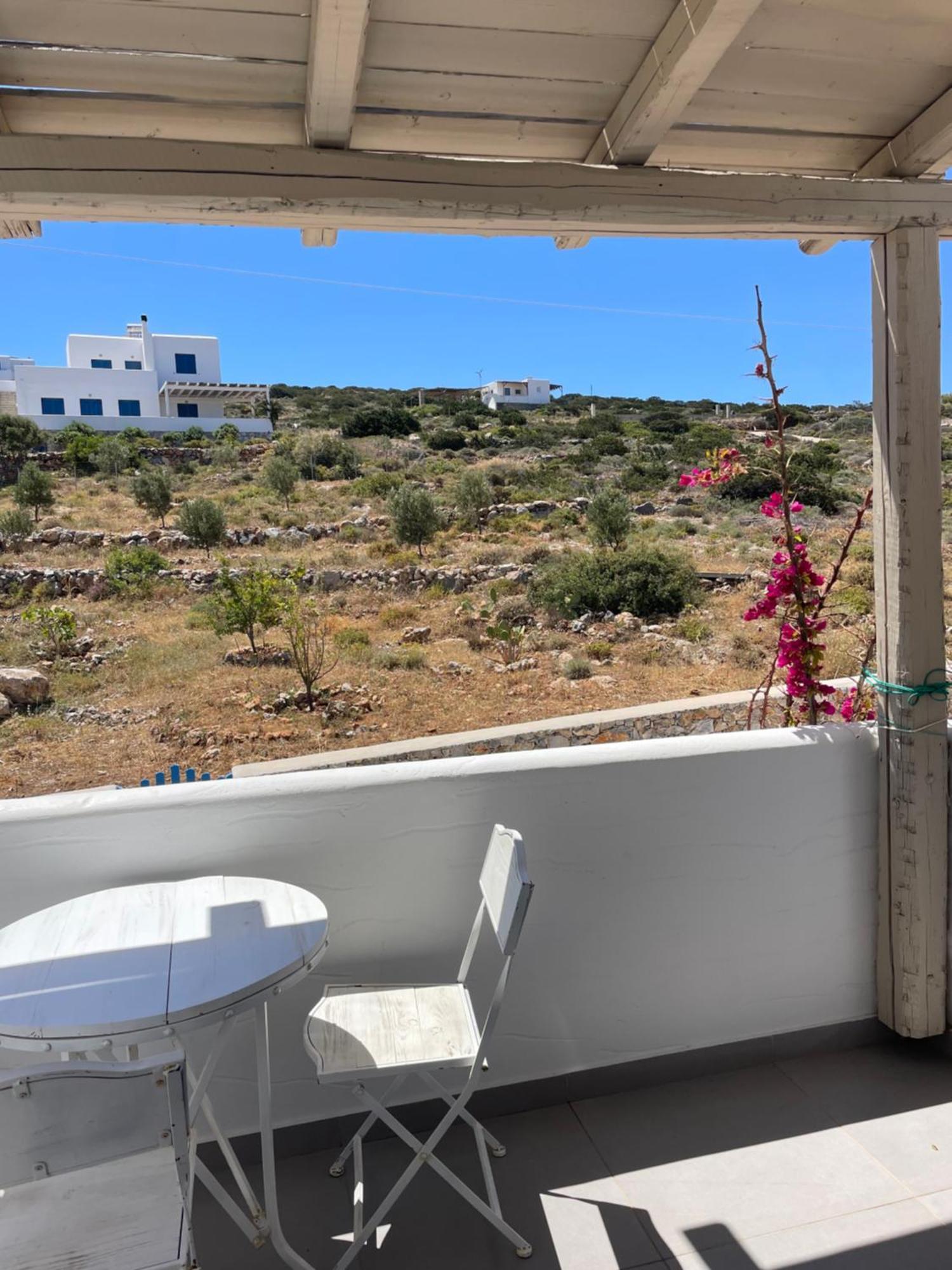 Speires Suites Irakleia  Exterior foto
