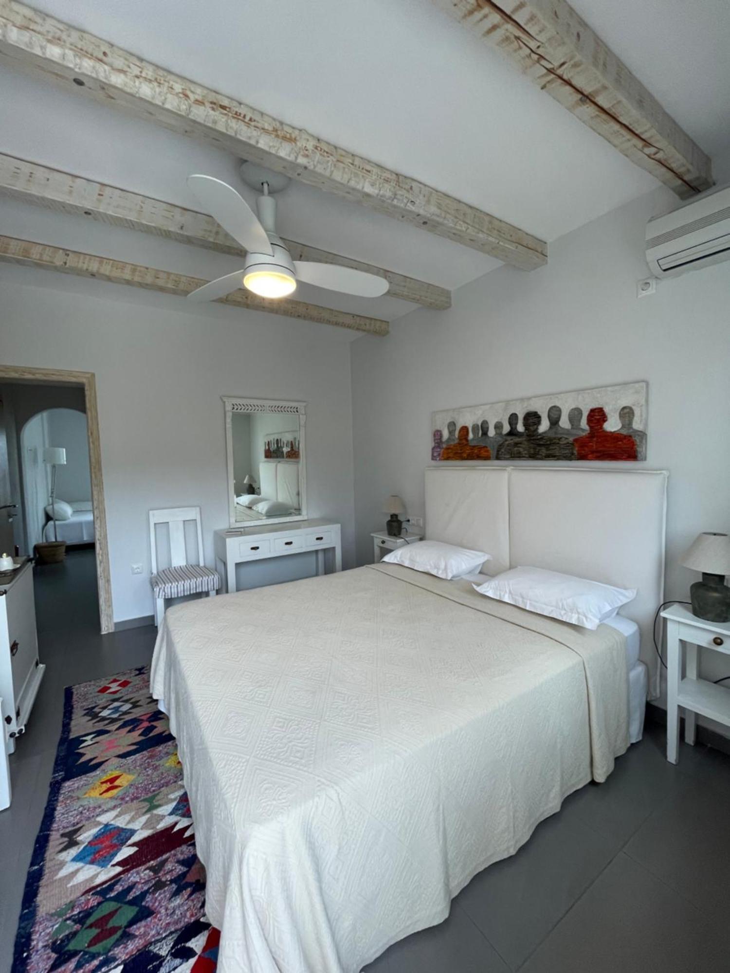 Speires Suites Irakleia  Exterior foto