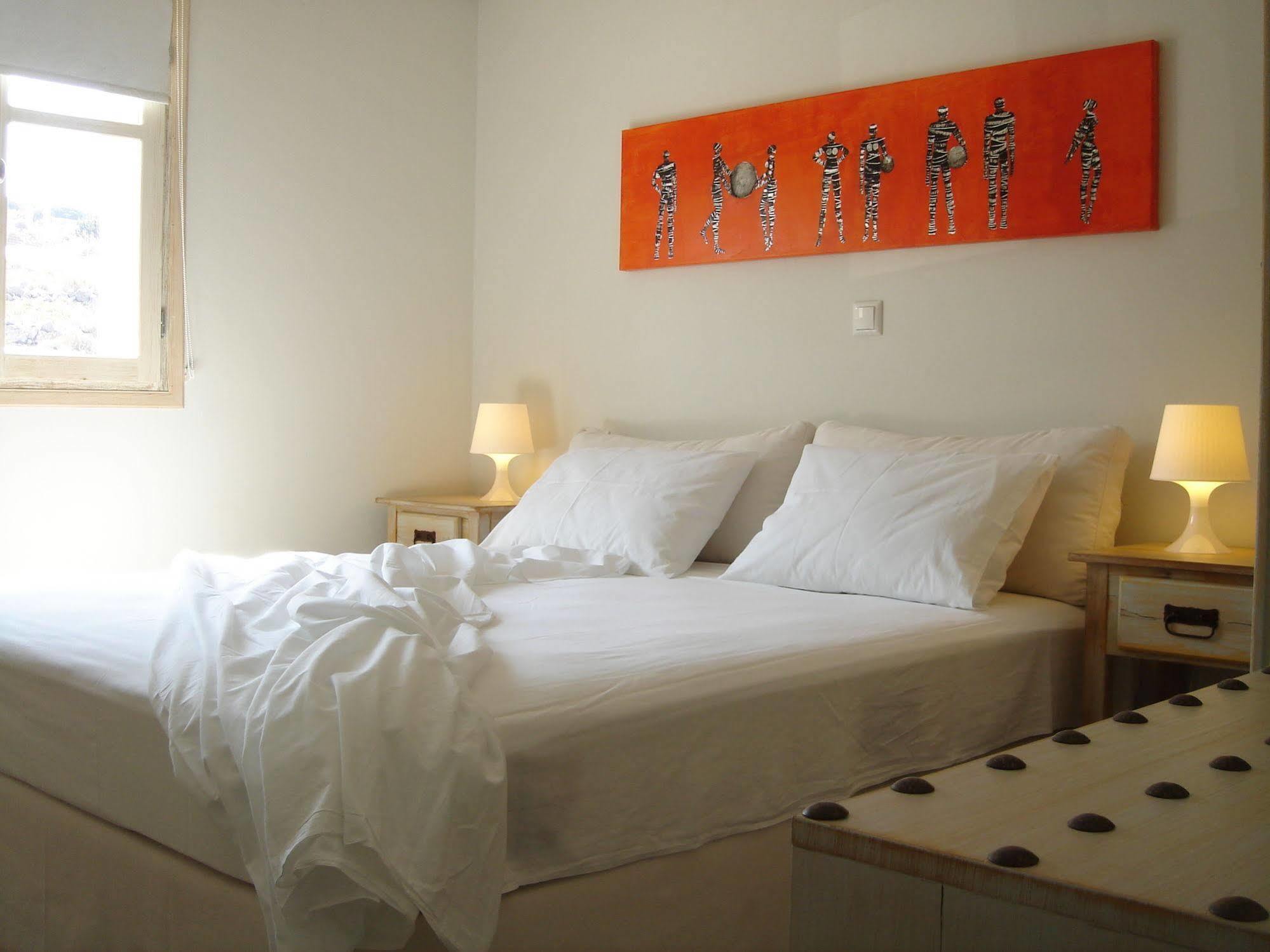 Speires Suites Irakleia  Exterior foto